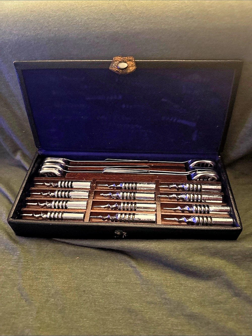 The Butterer Flatware Set with Case